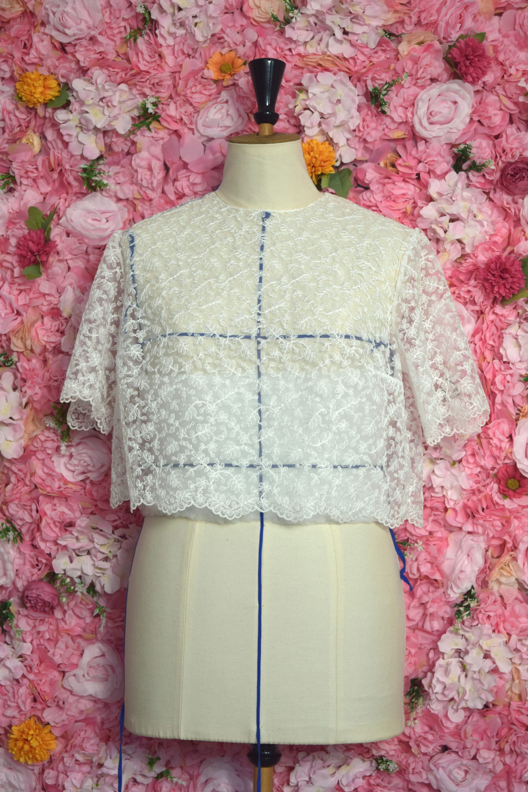 Haut brodé – vue 1