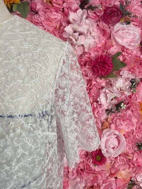 Haut brodé – vue 3